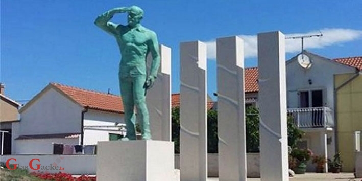 Biskup Bogović blagoslovio spomenik Biskup Bogović blagoslovio spomenik