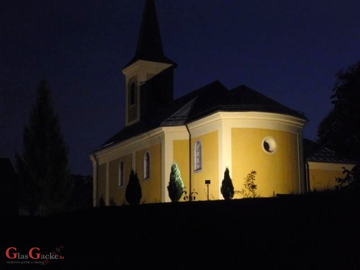 Rasvijetljena i švička crkva