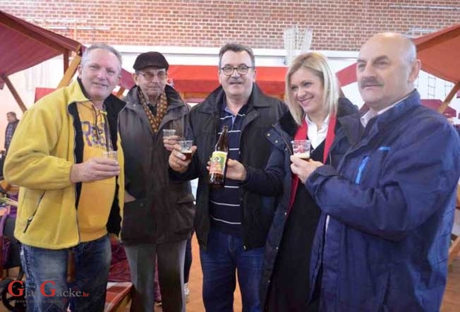 Za otočki Božićni sajam - posebno pivo