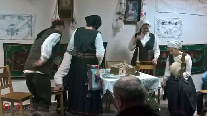 Na Božićnom koncertu u Kuterevu ni igla više nije mogla stati