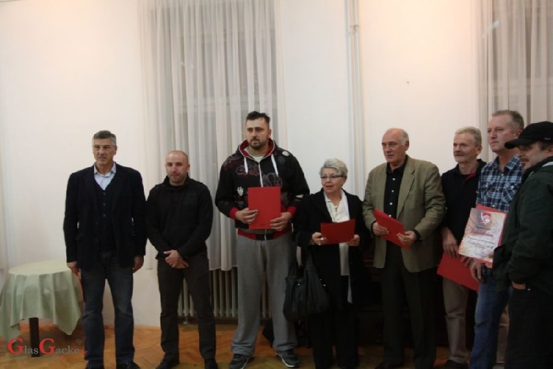 Otvorena izložba o 15 godina Košarkaškog kluba Otočac i 45 godina košarke u Otočcu