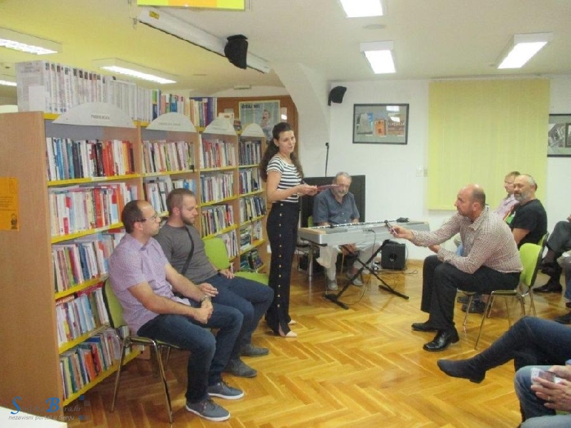 U senjskoj knjižnici otvorena izložba „Dva grada-jedna priča“ 