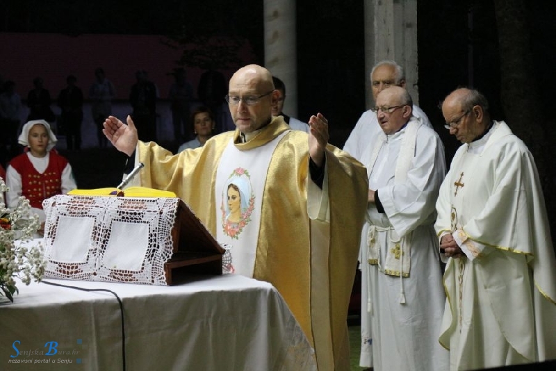 Bdijenje uoči Velike Gospe na Krasnu 