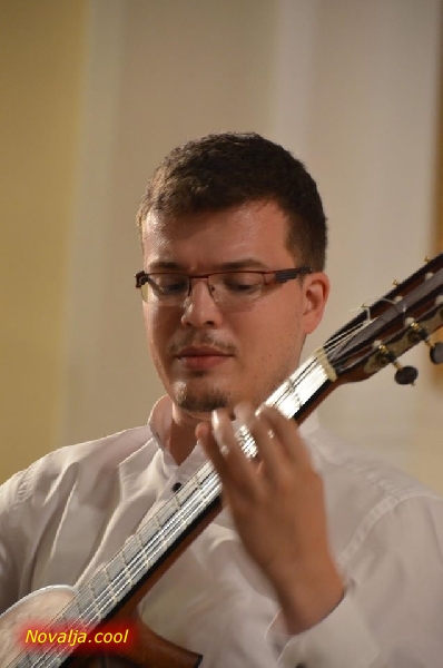 Koncert Srđana Bulata u crkvi sv.Katarine u Novalji 