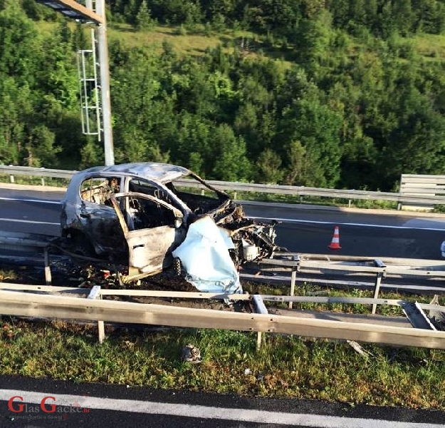 Kod tunela Mala Kapela zapalio se automobil