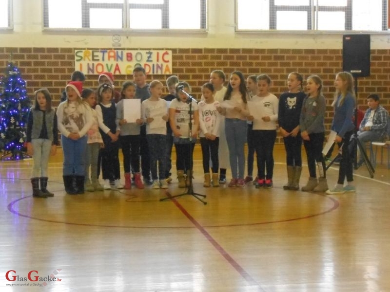 Školska priredba u Brinju povodom Božićnih blagdana 