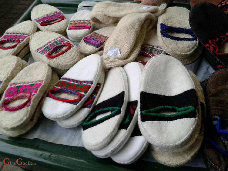 Radionica izrade coklji i vunenih čarapa u GPOU-u Otočac