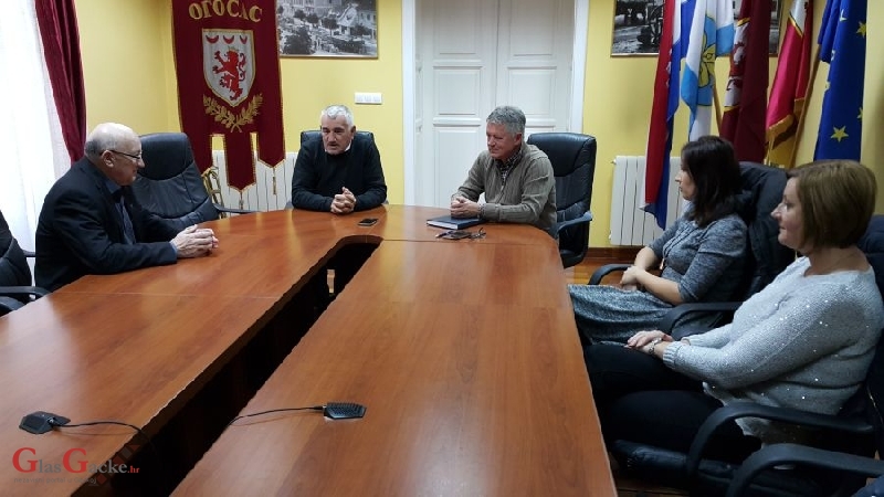 Prijam predstavnika Udruge slijepih Ličko-senjske županije u Uredu gradonačelnika Otočca 
