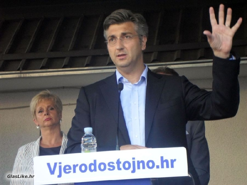 Plenković u Gospiću: Naš prioritet je Hrvatska na koju ćemo svi biti ponosni
