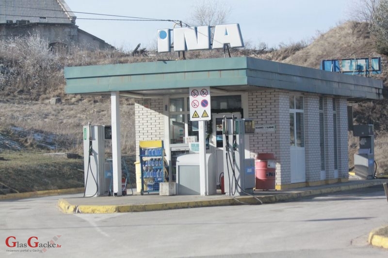 Provala na benzinsku u Vrhovinama Provala na benzinsku u Vrhovinama