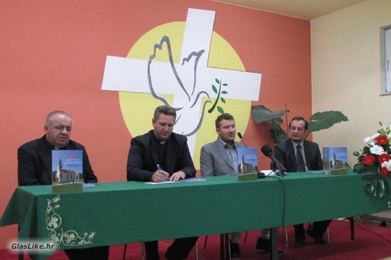Predstavljena knjiga 200 godina župe Široka Kula
