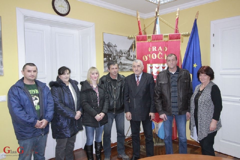 Gradonačelnik Kostelac darivao obitelji s petero i više djece 