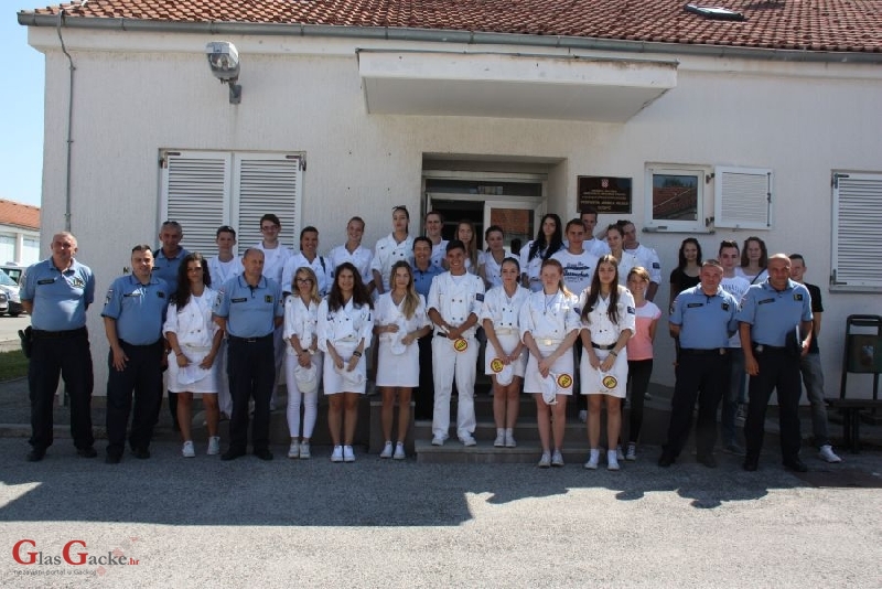 Pripadnicima Prometne jedinice mladeži uručene iskaznice