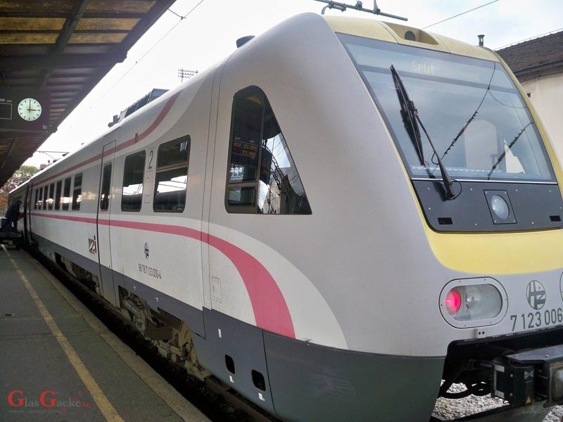 Od 3.travnja ponovno zaustavljanje vlakova u Ličkom Lešću Od 3.travnja ponovno zaustavljanje vlakova u Ličkom Lešću