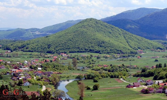 Hoće li se što promijeniti u ruralnomu razvitku Hrvatske? Hoće li se što promijeniti u ruralnomu razvitku Hrvatske?