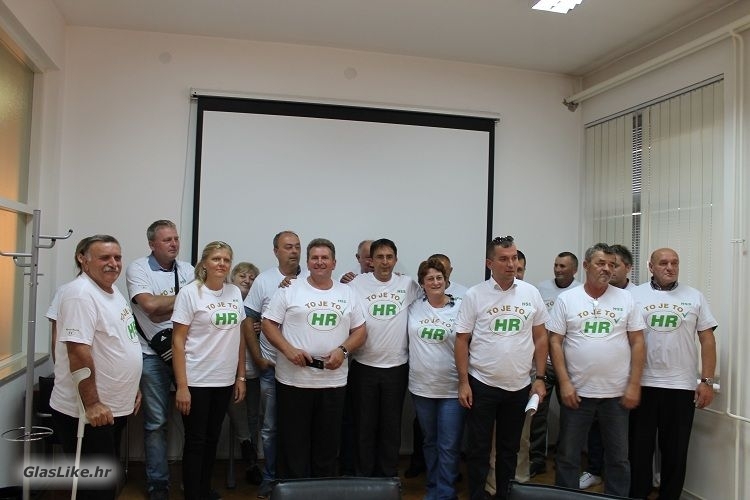 Hrvoje Račić kandidat HSS-a predstavio svoj izborni program Hrvoje Račić kandidat HSS-a predstavio svoj izborni program