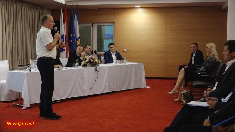 Znanstveno-stručni skup „Pametna lokalna samouprava“ Znanstveno-stručni skup „Pametna lokalna samouprava“