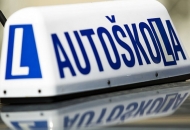Hoće li se cehovski organizirati autoškole i taksisti? Hoće li se cehovski organizirati autoškole i taksisti?