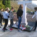 Predstavnici O.Š. Senja i Vratnika posjetili mjesna groblja