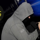 Ukralo automobil, gorivo, novac i kobasice