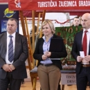 Otvoren Božićni sajam u Otočcu 