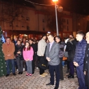 U Otočcu upaljena prva adventska svijeća 