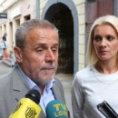 Bandić dočekan kao premijer u Otočcu 