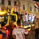 Otočac gori, nebo plače od sreće ! 