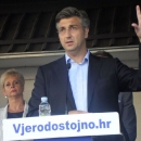 Plenković u Gospiću: Naš prioritet je Hrvatska na koju ćemo svi biti ponosni