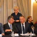  Predsjednik Vlade s čelnicima županija, gradova i općina.