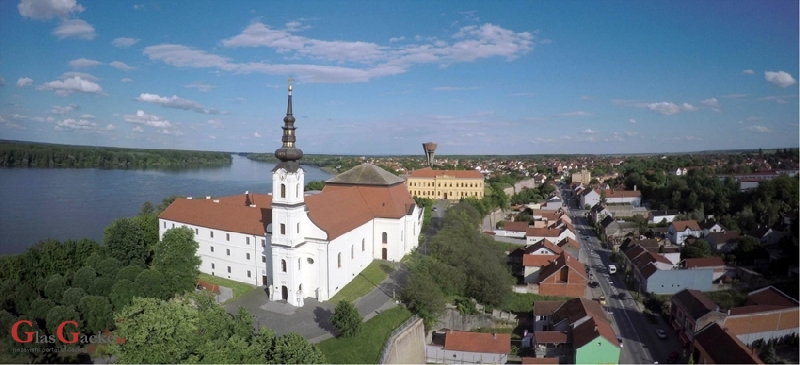 Grad Otočac sponzorira pola cijene prijevoza