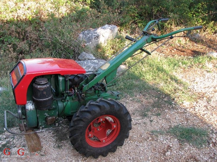 Motokultivator, neka se nađe ... Motokultivator, neka se nađe ...