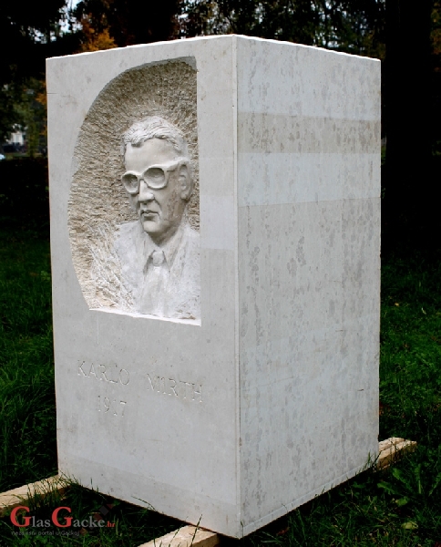 Pokop Karla Mirtha i žene mu Mercedes Velarde na otočkom groblju