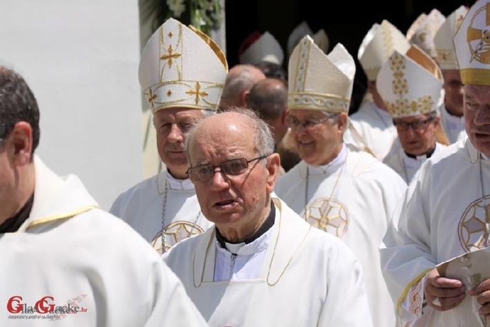 Zlatna misa msgr. Šporčića i predstavljanje zbornika njemu u čast
