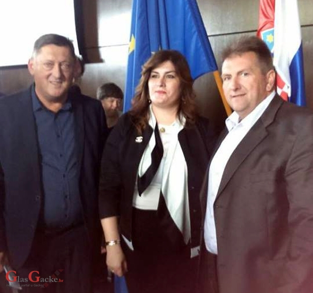 350.000 kuna Općini Brinje za javnu rasvjetu