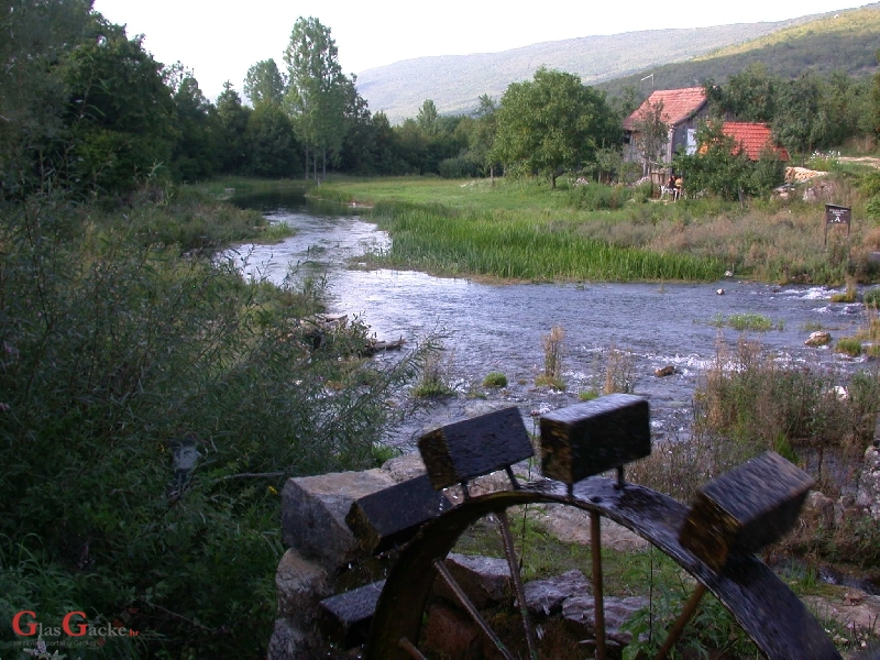 U srijedu radionica 'Gacka u staklu'