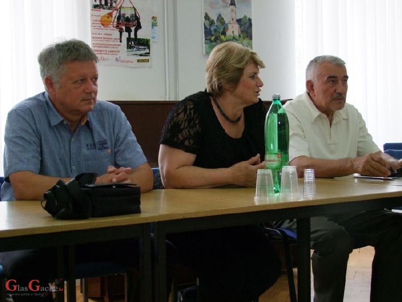 Gradonačelnik Kostelac upriličio prijam za sva folklorna društva na 18.Smotri folklora 