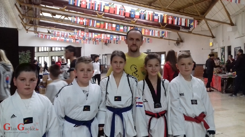 Tri zlatne medalje za Taekwondo klub Gacka 