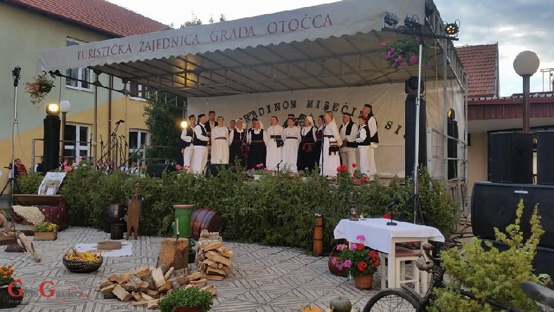 Održana 2.smotra folklora u Brinju