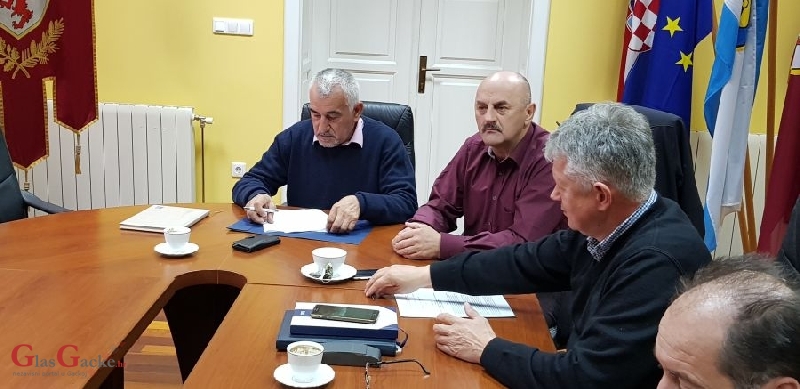 U Otočcu potpisan Sporazum o suradnji na projektu razvoja širokopojasnog interneta