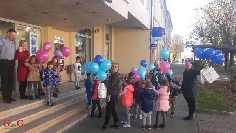 Svjetski dan štednje - djeca posjetila banku 