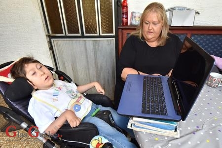 Pomozimo Davidu da dobije komunikator