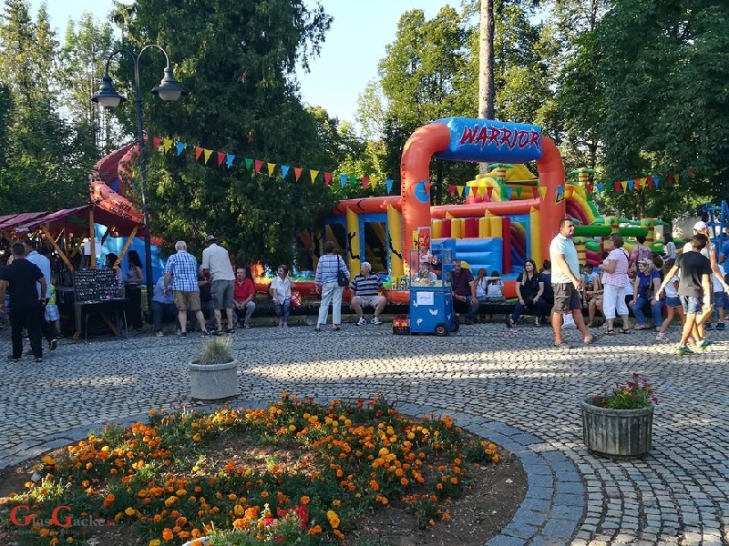 Počelo je, počelo....