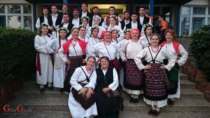 Folkloraši Otočca u TOP 6 hrvatskog folklora u Sisku