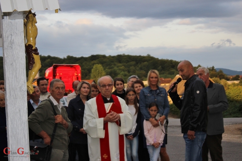 Blagoslov obnovljenog križa na Poljicima