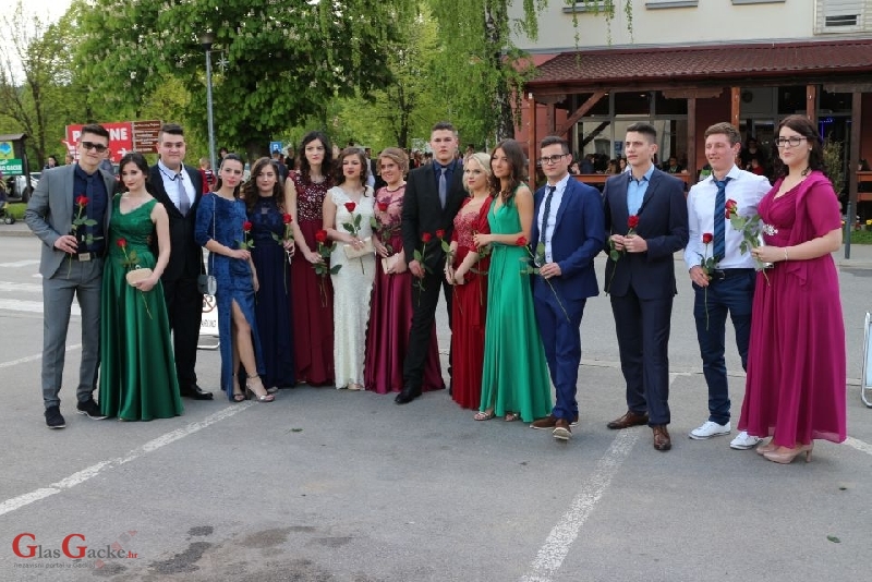 Mladost i ljepota - maturalna večer 