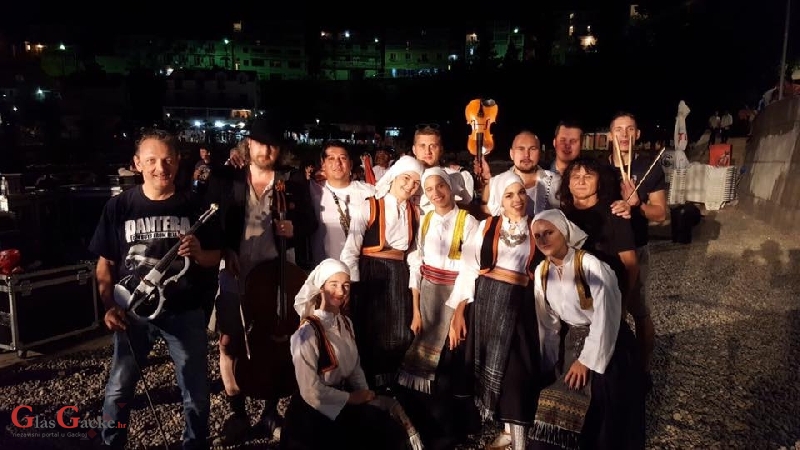 "Razbijači čaša" na Etnofest Neum 2017 