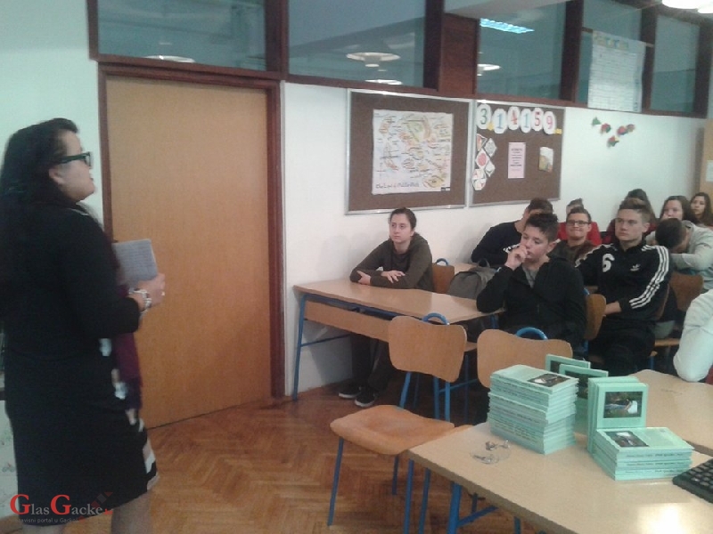 Mjesec knjige: susret s pjesnikinjom Ramonom Adrianom Vukelić