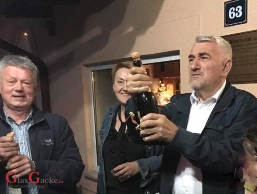 Stjepan Kostelac u Otočcu vodi s 53,30 posto