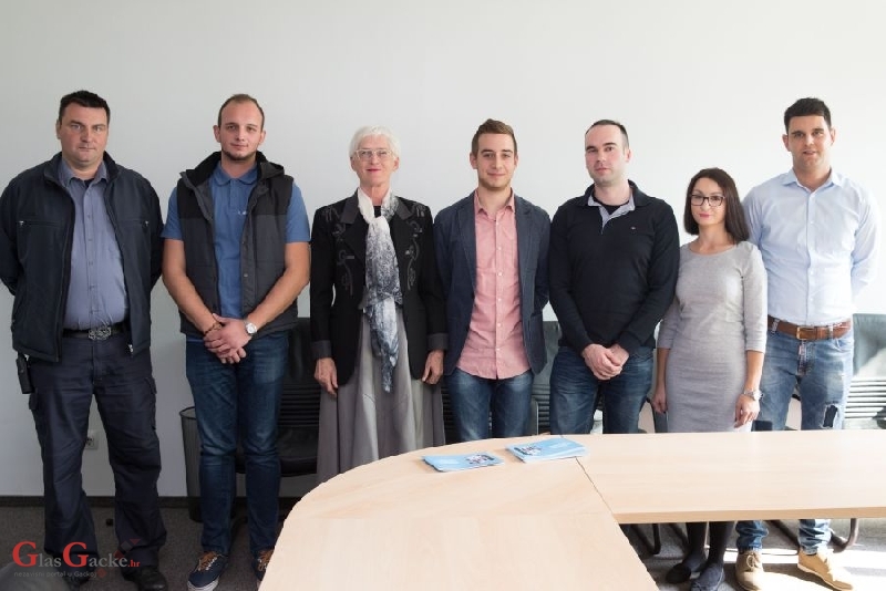 Tehničko Veleučilište Zagreb podijelio šest stipendija vatrogascima